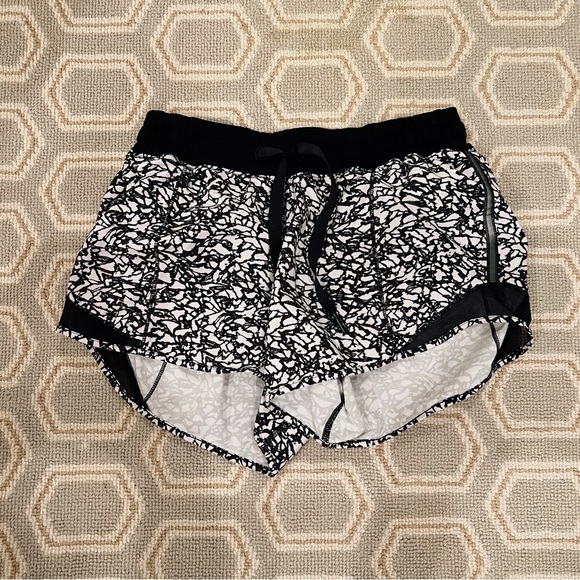 lululemon athletica Pants - Lululemon Hotty Hot Low-Rise Lined Shorts with Tie